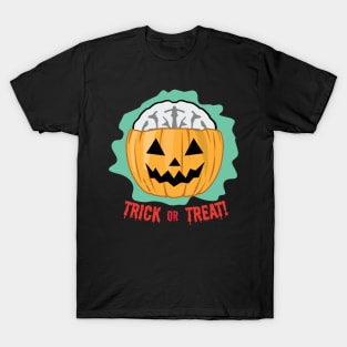 Spooky Halloween Pumpkin With Its Brain Out - Trick or Treat T-Shirt